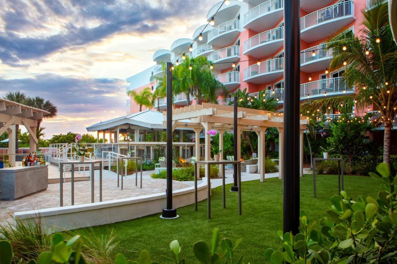 Beach House Suites By The Don Cesar St. Pete Beach Exterior photo